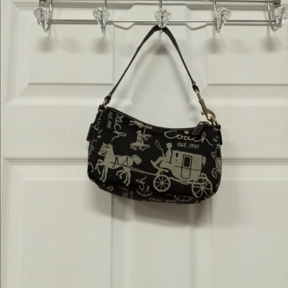 Authentic Coach. - Picture 1 of 7